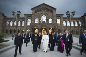 SS. Papa Francesco - Viaggio Apostolico in Armenia - Incontro personale con il Catholicos 24-06-2016 @Servizio Fotografico - L'Osservatore Romano