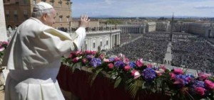 1a. papa_francesco_urbi_orbi_vaticano_pasqua_2022-640x300