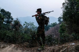 5a. Combattente Esercito liberazione popolo Taang